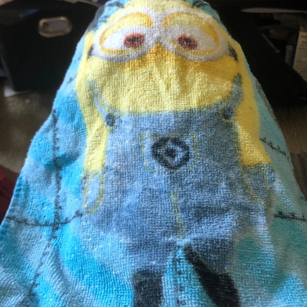 Minions Kids wash cloth - Yellow & Blue